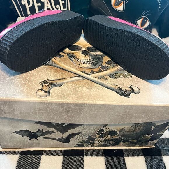 Strange Cvlt Hot Pink Patent Krypt Creepers NWT Size 9 Women’s - Picture 7 of 12